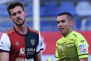 Essere arbitro aiuta. Sempre