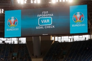 Euro 2020: le indicazioni agli arbitri e il VAR